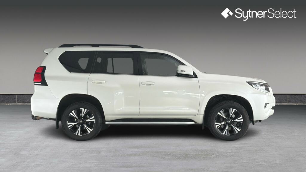 Toyota Land Cruiser 2.8 D-4d 204 Invincible 7 Seats FX23YSL White #3