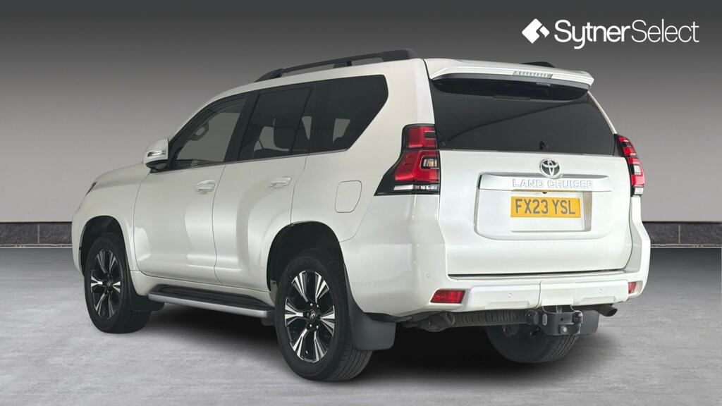 Toyota Land Cruiser 2.8 D-4d 204 Invincible 7 Seats FX23YSL White #2