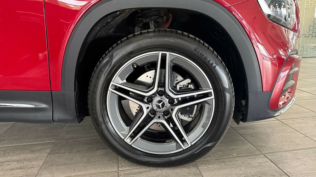 Mercedes-Benz GLB Class Glb 200 Amg Line Premium 7G-tronic Red #5