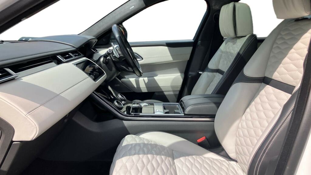 Land Rover Range Rover Velar 5.0 P550 Dynamic Edition FG69KVT White #3