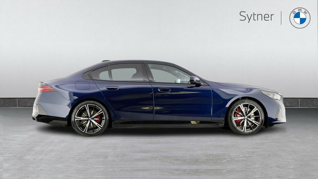 BMW i5 250Kw Edrive40 M Sport Pro 84Kwh Blue #3