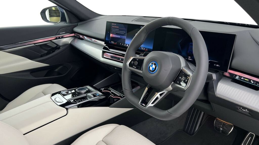 BMW i5 250Kw Edrive40 M Sport Pro 84Kwh Blue #5