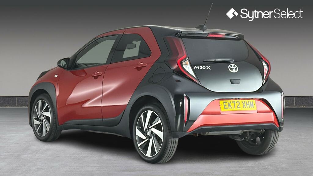 Toyota Aygo X 1.0 Vvt-i Edge EK72XHM Red #2