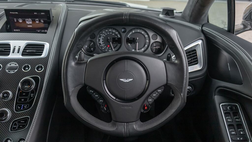 Aston Martin Vanquish 6.0 V12 Volante T-tronicii Euro 5 565 Red #17