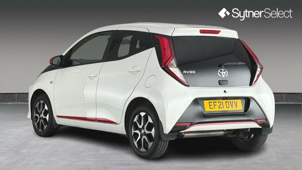 Toyota Aygo 1.0 Vvt-i X-trend Tss X-shift EF21OVV White #2