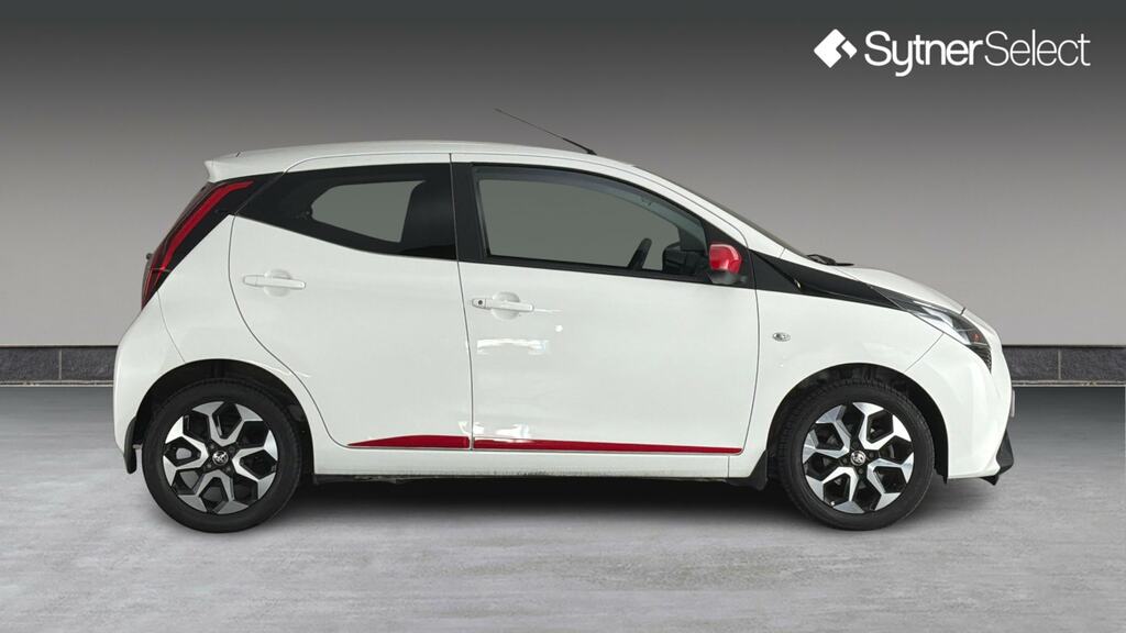 Toyota Aygo 1.0 Vvt-i X-trend Tss X-shift EF21OVV White #3