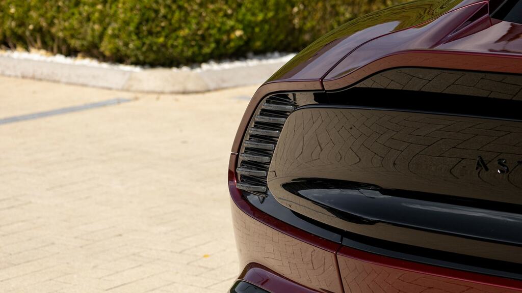 Aston Martin Vanquish V12 Biturbo Euro 6 Silver #31