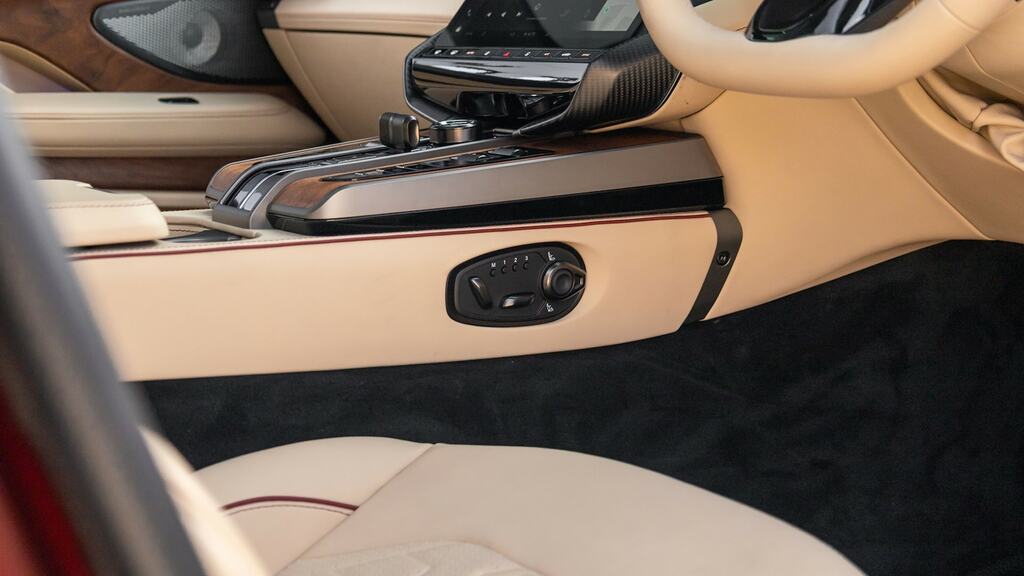 Aston Martin Vanquish V12 Biturbo Euro 6 Silver #57