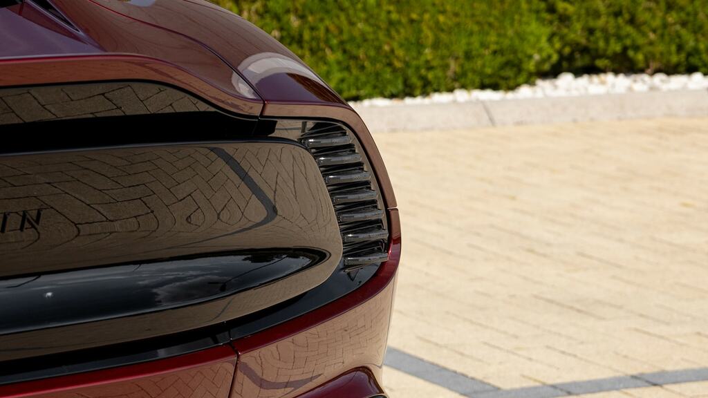 Aston Martin Vanquish V12 Biturbo Euro 6 Silver #32