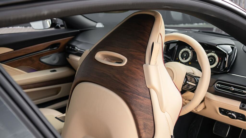 Aston Martin Vanquish V12 Biturbo Euro 6 Silver #55