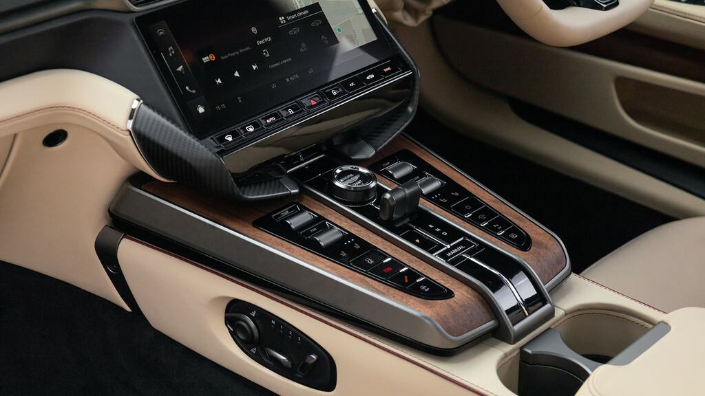 Aston Martin Vanquish V12 Biturbo Euro 6 Silver #58