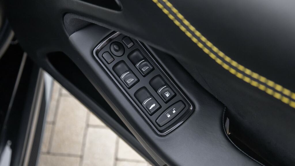 Aston Martin Vanquish V12 S T-troniii Euro 6 Black #69