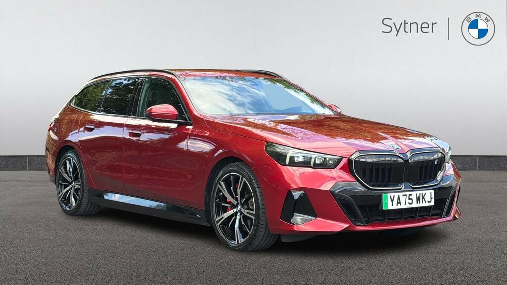 BMW i5 250Kw Edrive40 M Sport Pro 84Kwh Tech Red