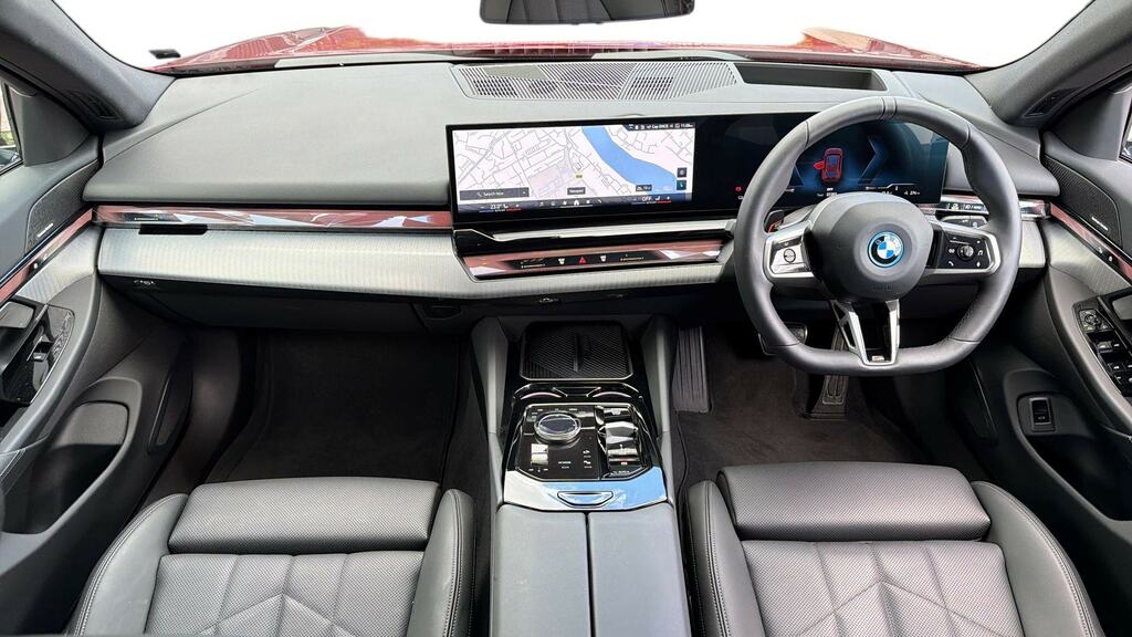 BMW i5 250Kw Edrive40 M Sport Pro 84Kwh Tech Red #4