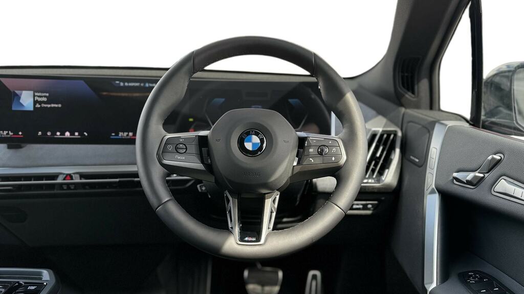 BMW iX 300Kw Xdrive45 M Sport 101Kwh VA26YZR Black #4