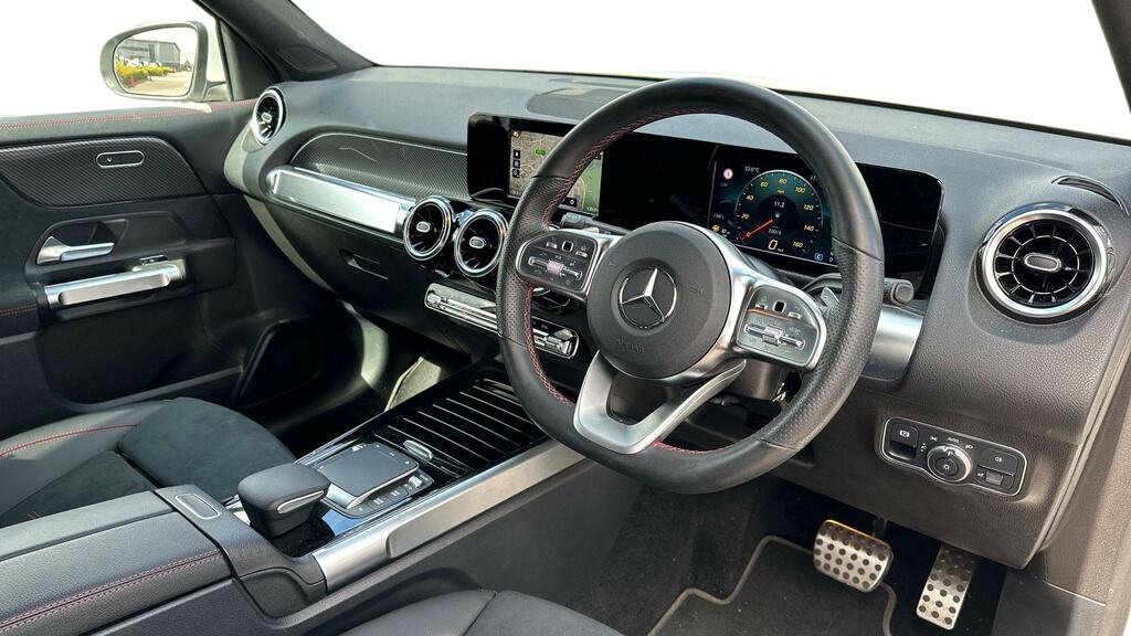 Mercedes-Benz GLB Class Glb 200 Amg Line 7G-tronic White #3