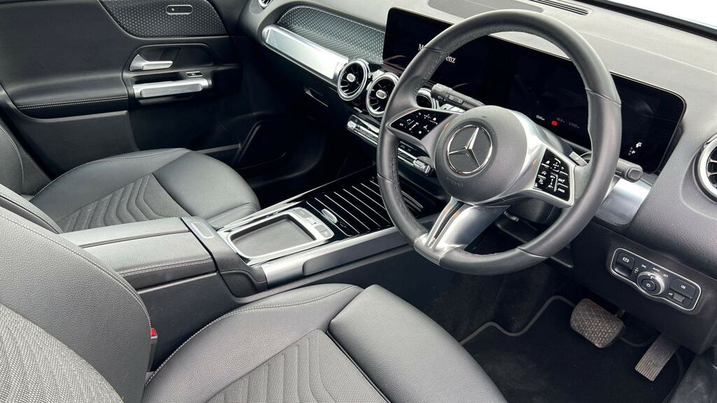 Mercedes-Benz GLB Class Glb 200 Sport Executive 7G-tronic KN25ZYV Silver #3
