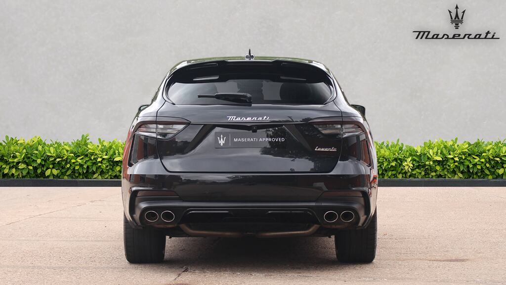 Maserati Levante Hybrid Gt Sport Pack Black #4