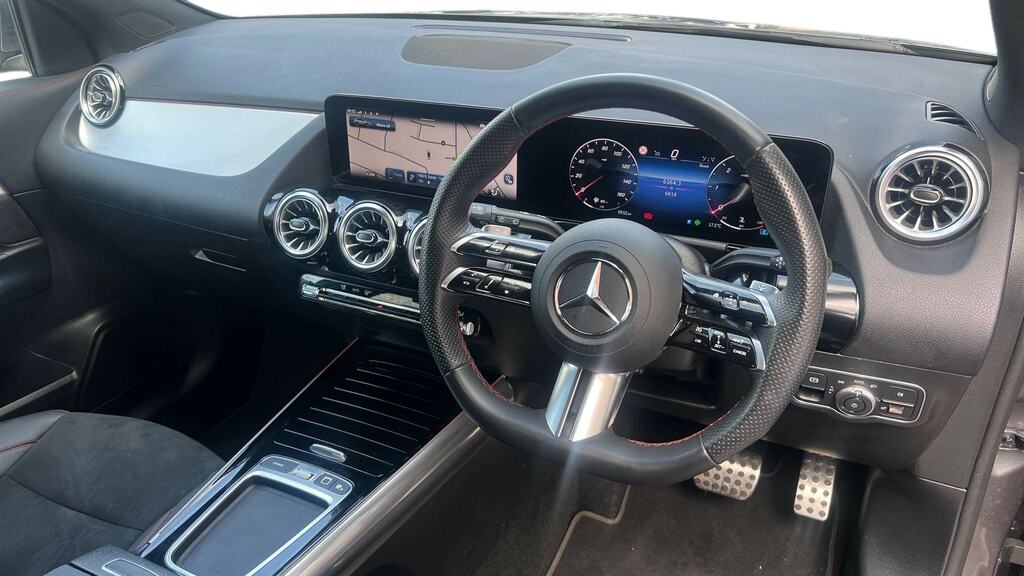 Mercedes-Benz GLA Class Gla 220D 4Matic Amg Line Executive Grey #3