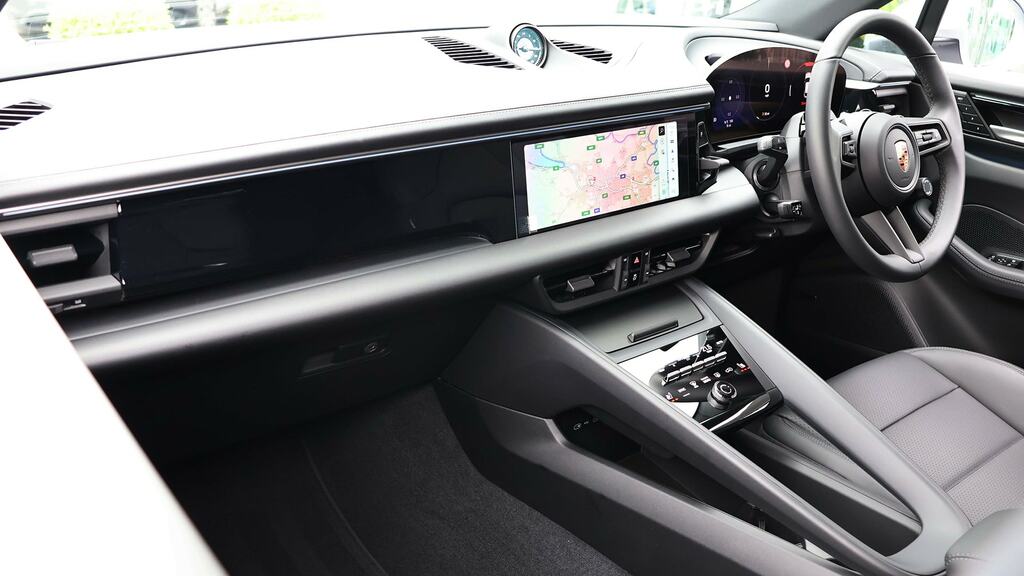 Porsche Macan 265Kw 100Kwh Grey #3