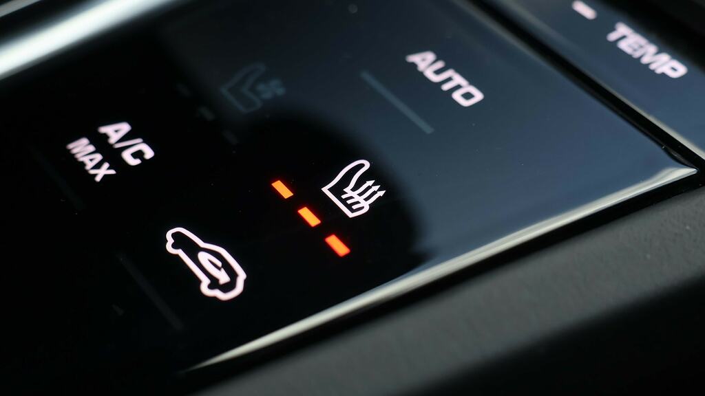 Porsche Cayenne 3.0T V6 Platinum Edition Suv Tiptronics Black #17