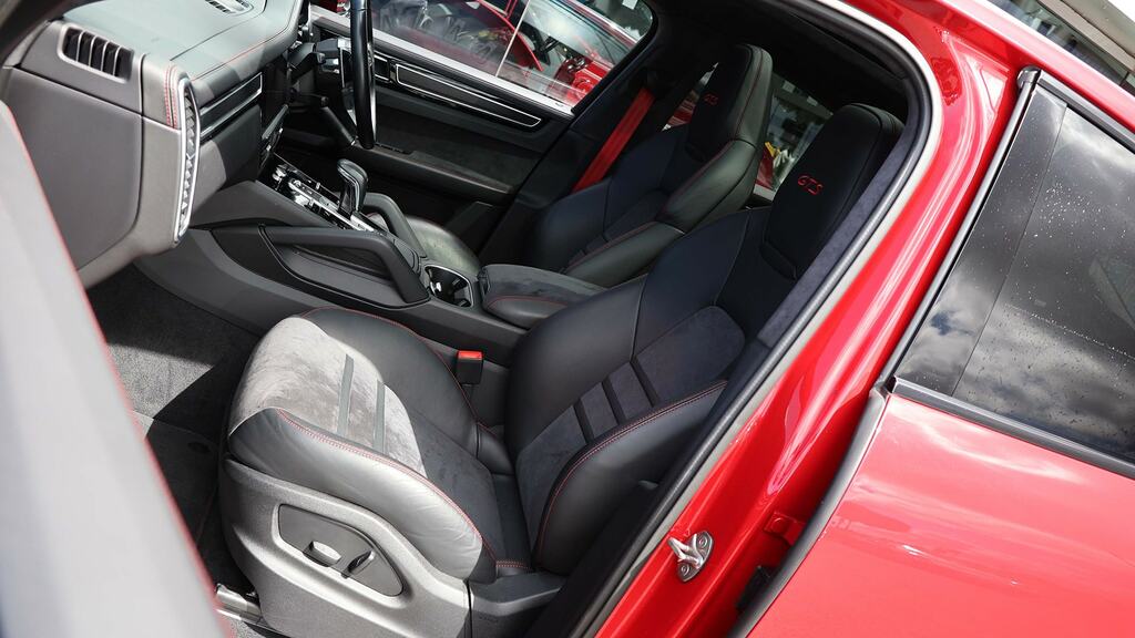 Porsche Cayenne 3.0T V6 Platinum Edition Suv Tiptronics Black #14