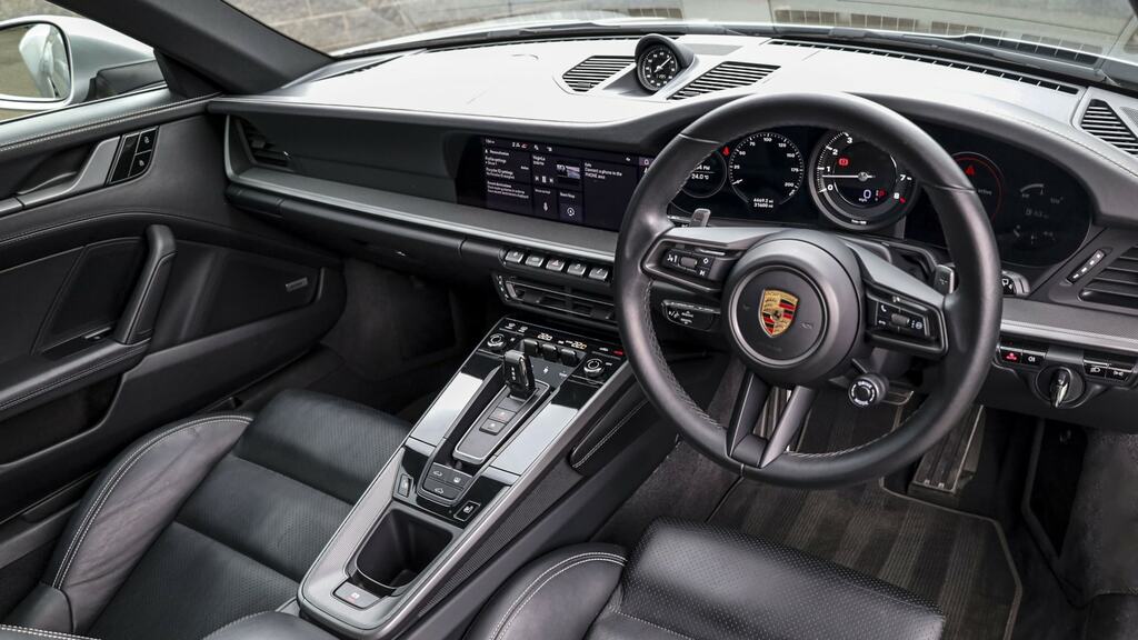 Porsche 911 2dr Pdk Silver #3