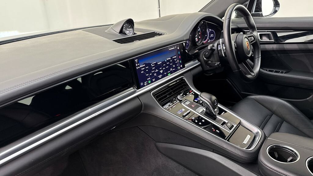 Porsche Panamera 4 Sport Turismo Black #13