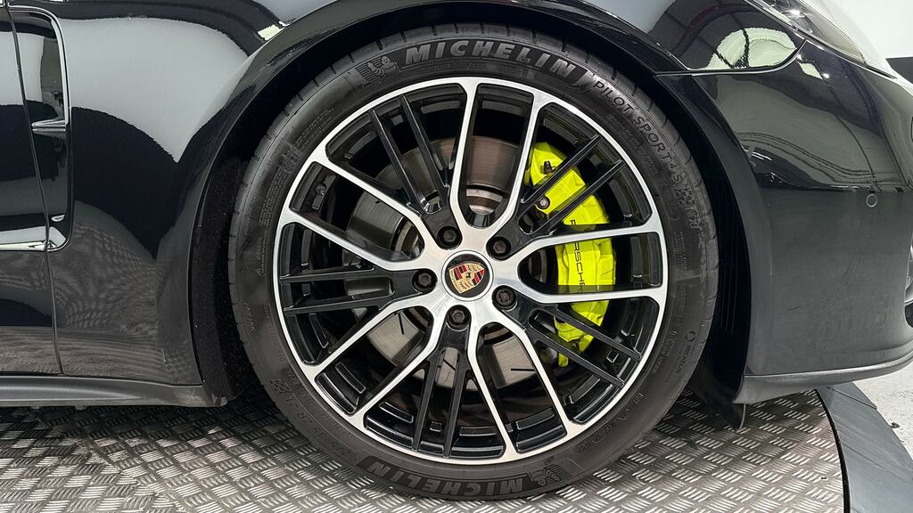 Porsche Panamera 4 Sport Turismo Black #9