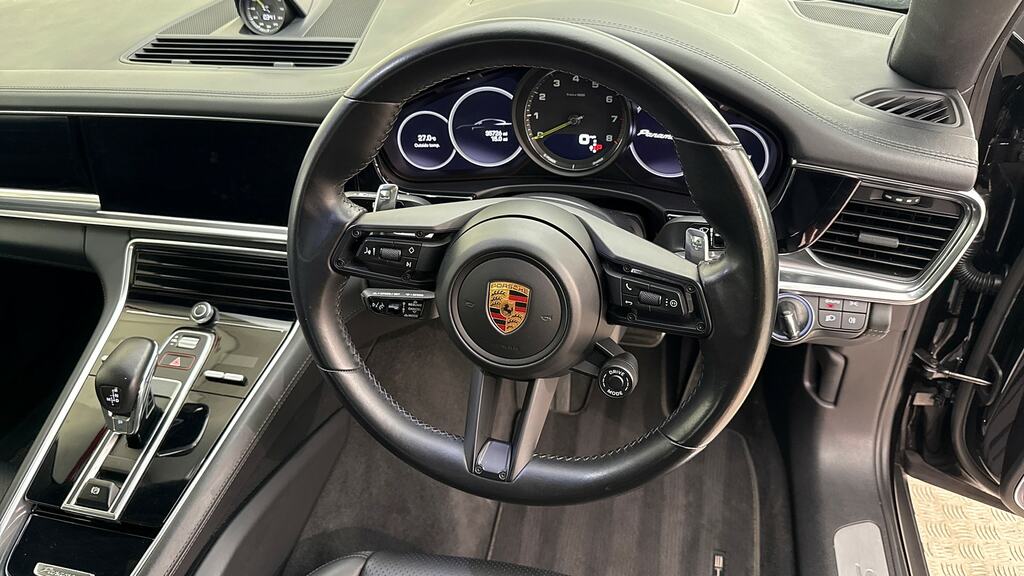 Porsche Panamera 4 Sport Turismo Black #17