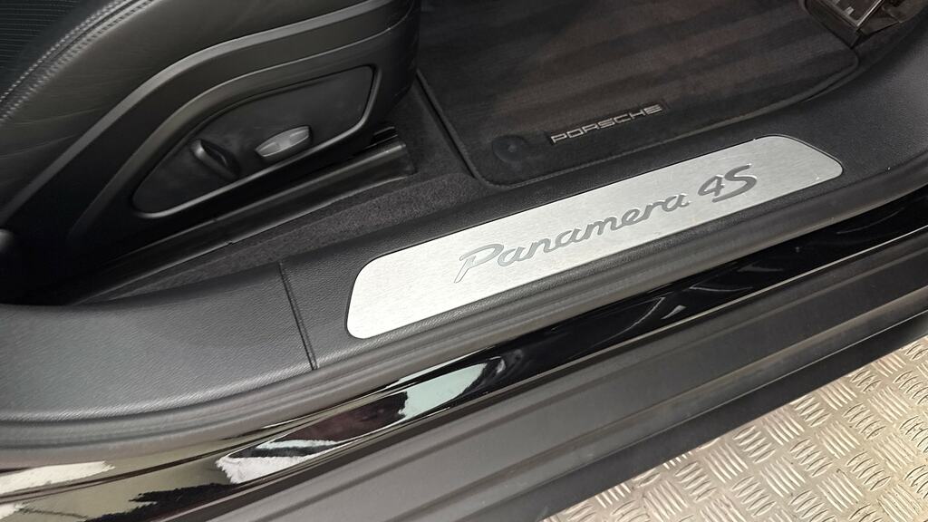 Porsche Panamera 4 Sport Turismo Black #23