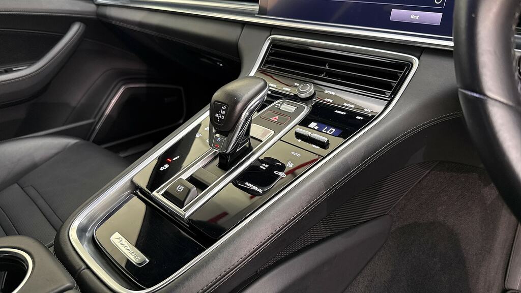 Porsche Panamera 4 Sport Turismo Black #12