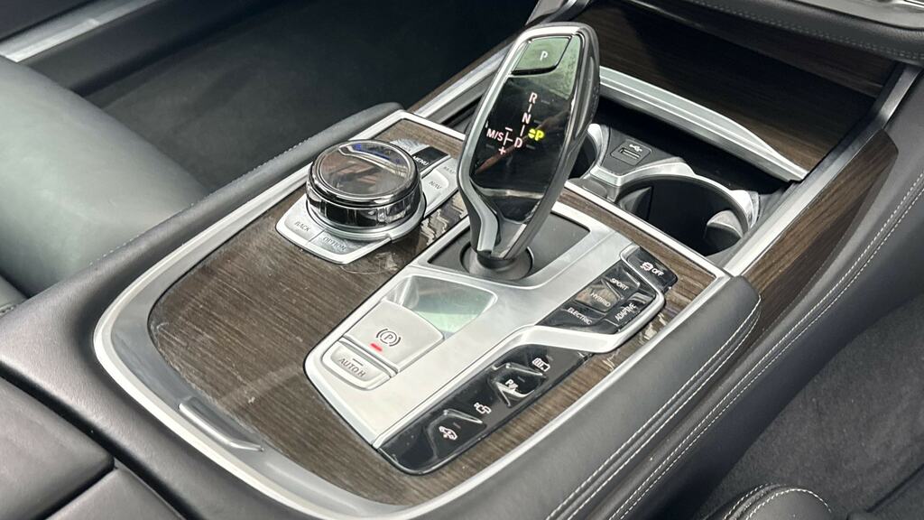BMW 7 Series 730D Xdrive M Sport Grey #10