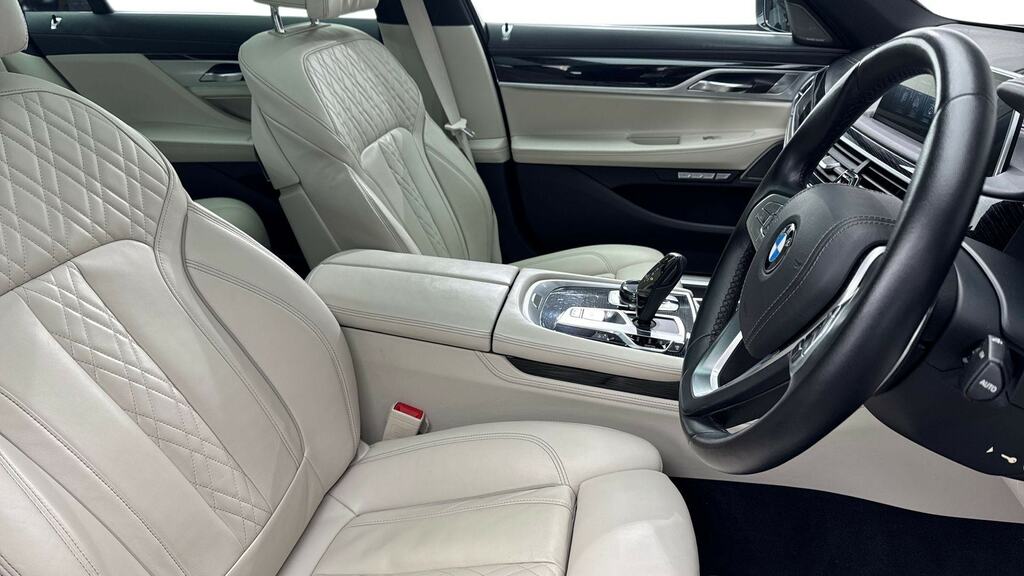 BMW 7 Series M Sport Black #11