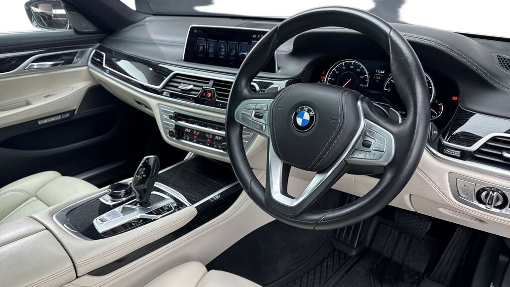 BMW 7 Series 740Ld Xdrive M Sport Grey #6
