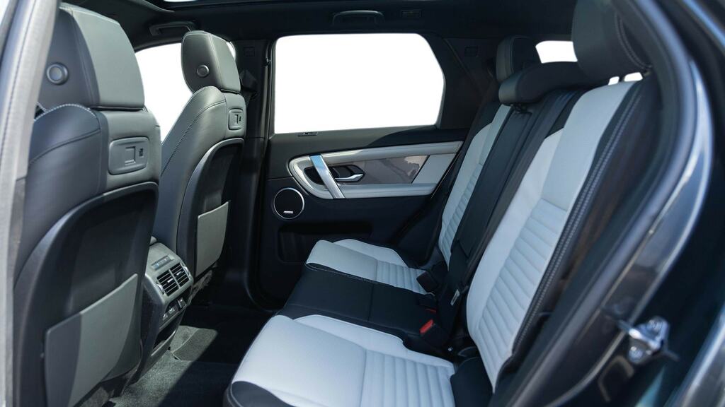 Land Rover Discovery Sport 1.5 P270e Metropolitan 5 Seat YC26FTK Grey #4