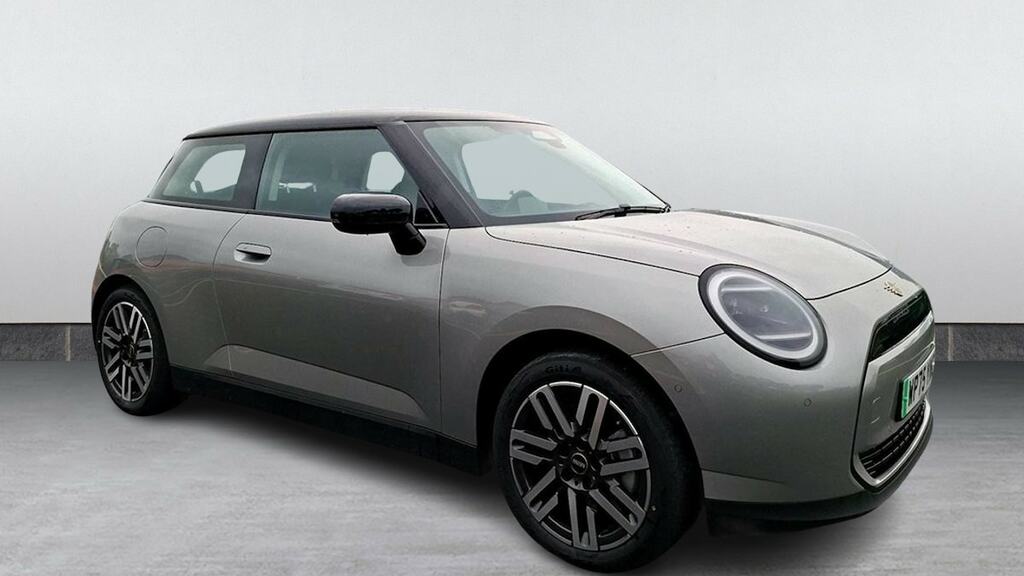 Mini Hatch 135Kw E Classic 41Kwh Silver