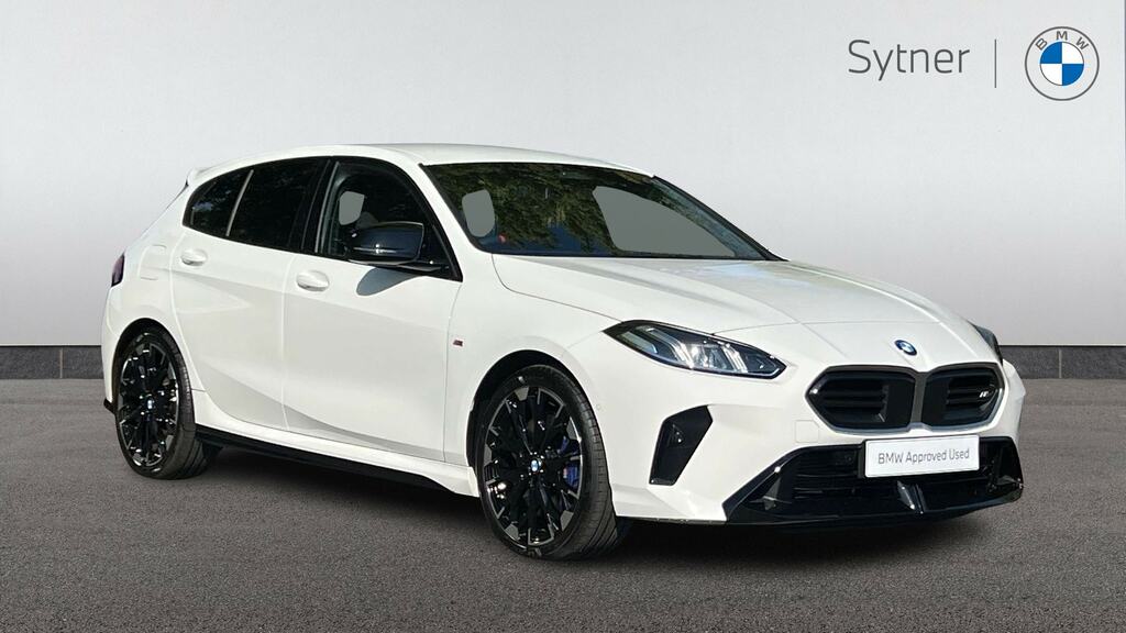 BMW 1 Series M135 Xdrive Step White