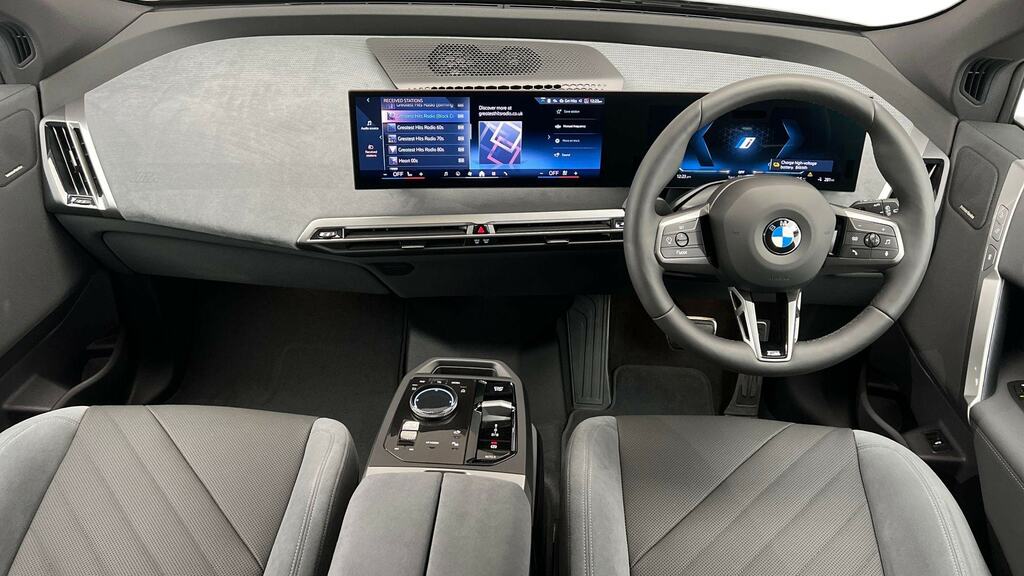 BMW iX 300Kw Xdrive45 M Sport 101Kwh Black #4