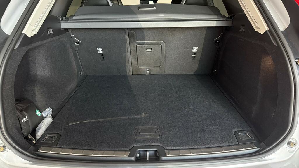 Volvo XC60 2L Momentum Pro Grey #22