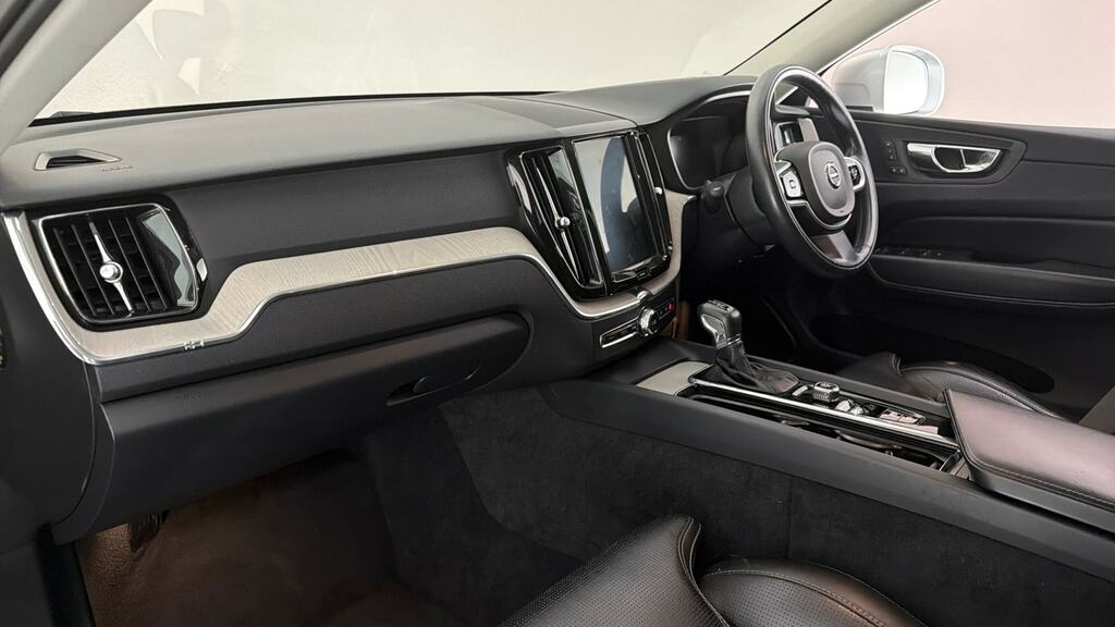 Volvo XC60 2L Momentum Pro Grey #11