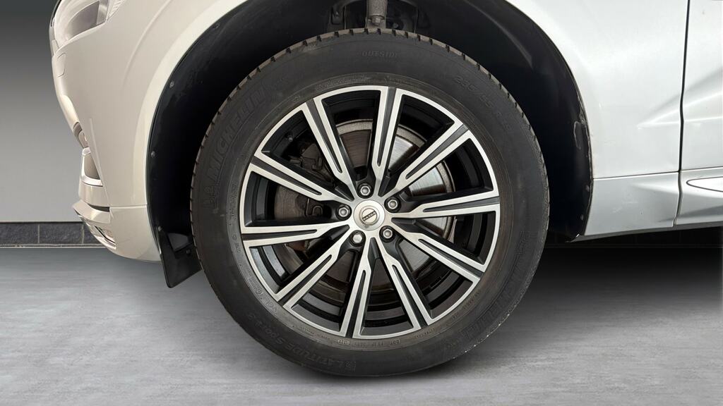 Volvo XC60 2L Momentum Pro Grey #26