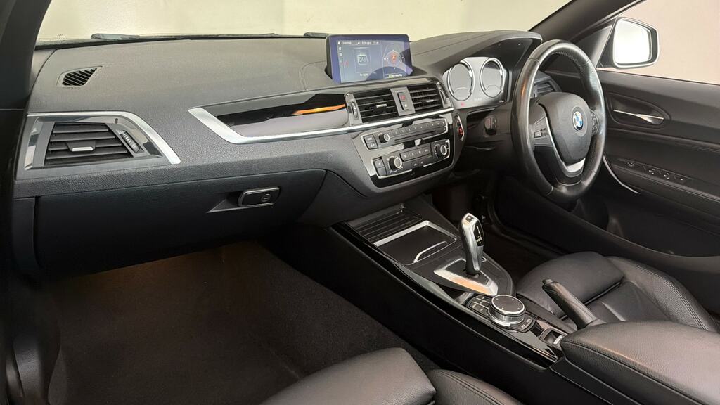 BMW 2 Series 218I Sport White #15
