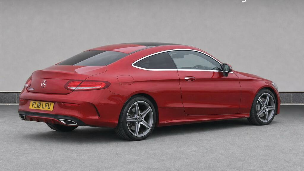 Mercedes-Benz C Class 2018 2.0 C 300 D Amg Line Premium Plus 242 Bhp White #4