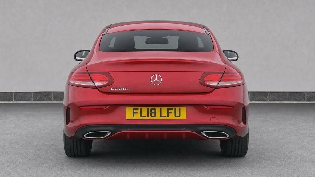 Mercedes-Benz C Class 2018 2.0 C 300 D Amg Line Premium Plus 242 Bhp White #7