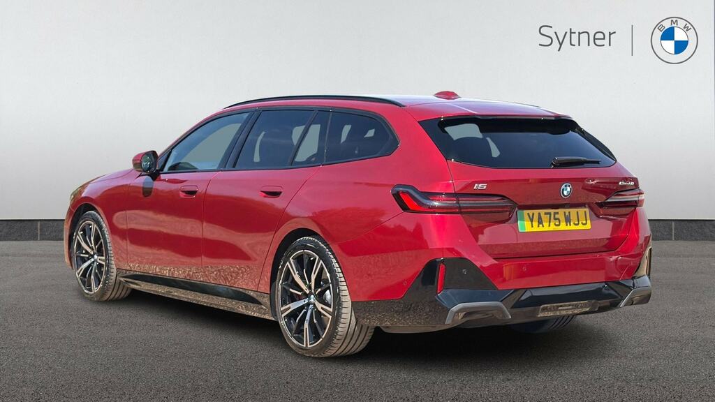 BMW i5 250Kw Edrive40 M Sport Pro 84Kwh Red #2