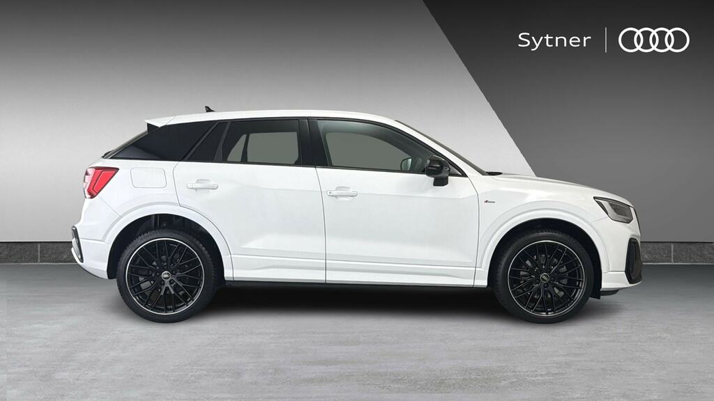 Audi Q2 35 Tfsi Black Edition S Tronic White #4