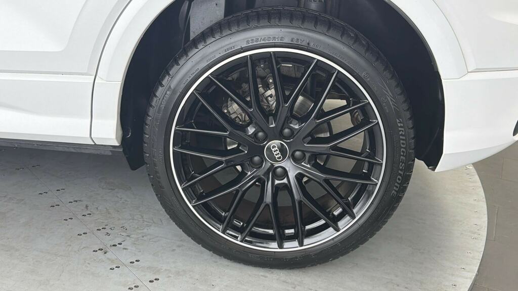 Audi Q2 35 Tfsi Black Edition S Tronic White #5