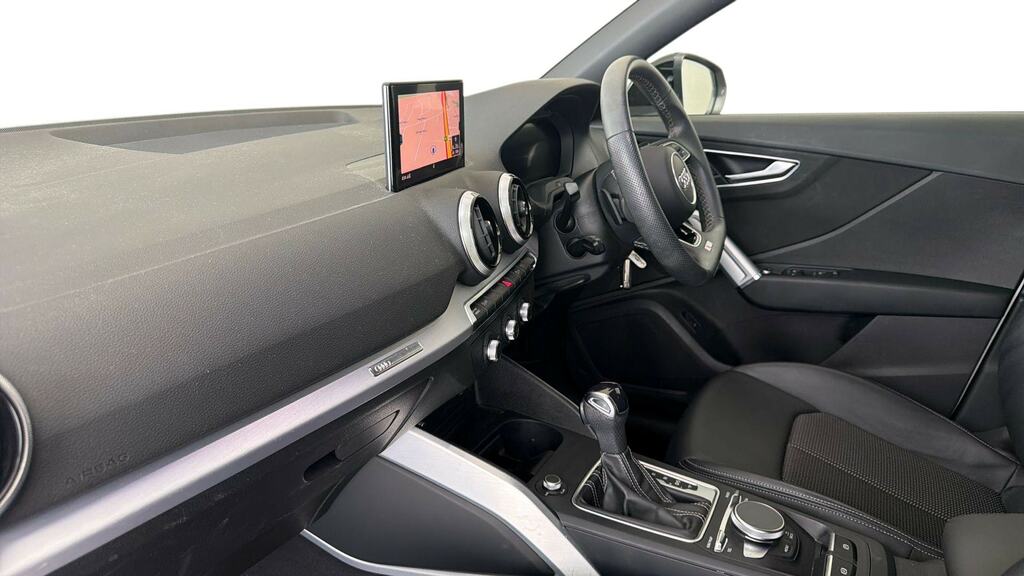 Audi Q2 35 Tfsi Black Edition S Tronic White #2