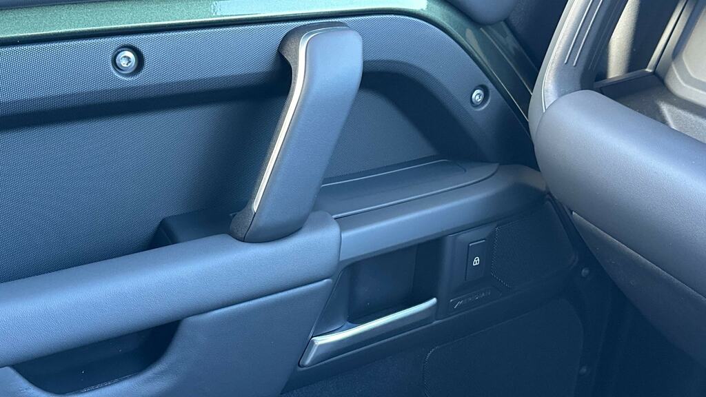 Land Rover Defender 90 3.0 D350 Hard Top X-dynamic Hse Green #23